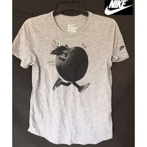 NWT NIKE Women DRI-FIT Cotton RUN Graphic TEE NYC Performance Top
